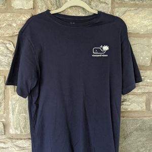 Vineyard Vines T-shirt